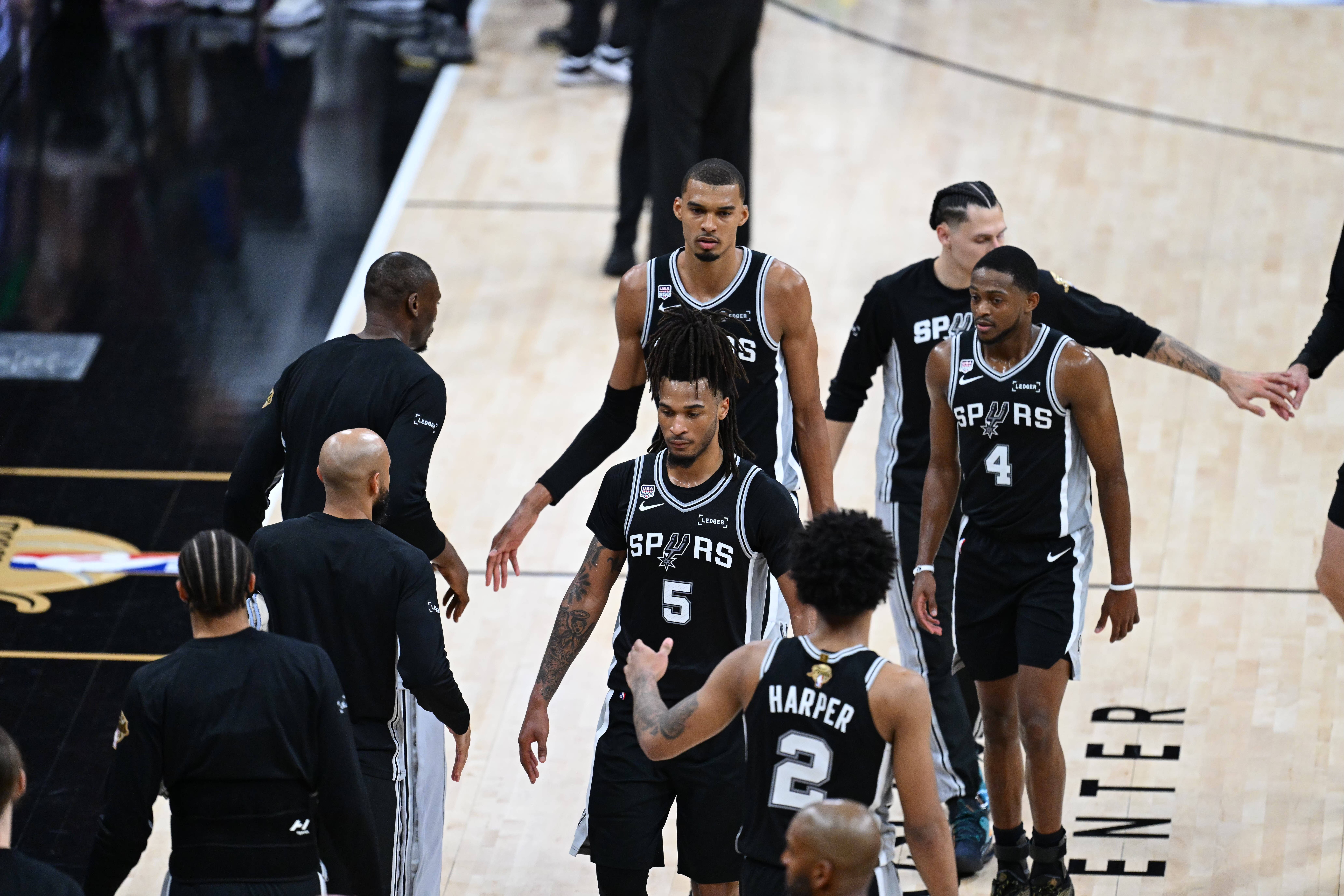 大Q直言：马刺本可3-1领先，年轻不是借口，大脑短路致惜败