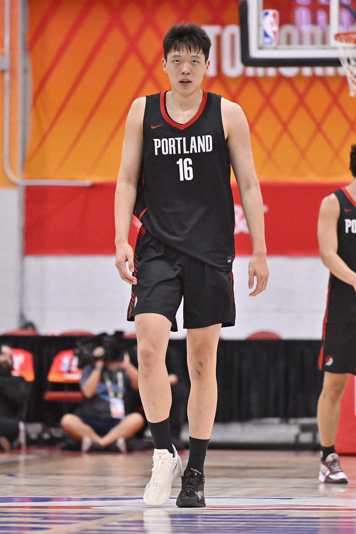杨瀚森夏联收官：9分10板3助2帽 5失误暴露体能瓶颈