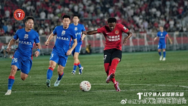 热菲尼奥双响邦本宜裕点射 辽宁铁人楠波湾主场3-1力克上海申花