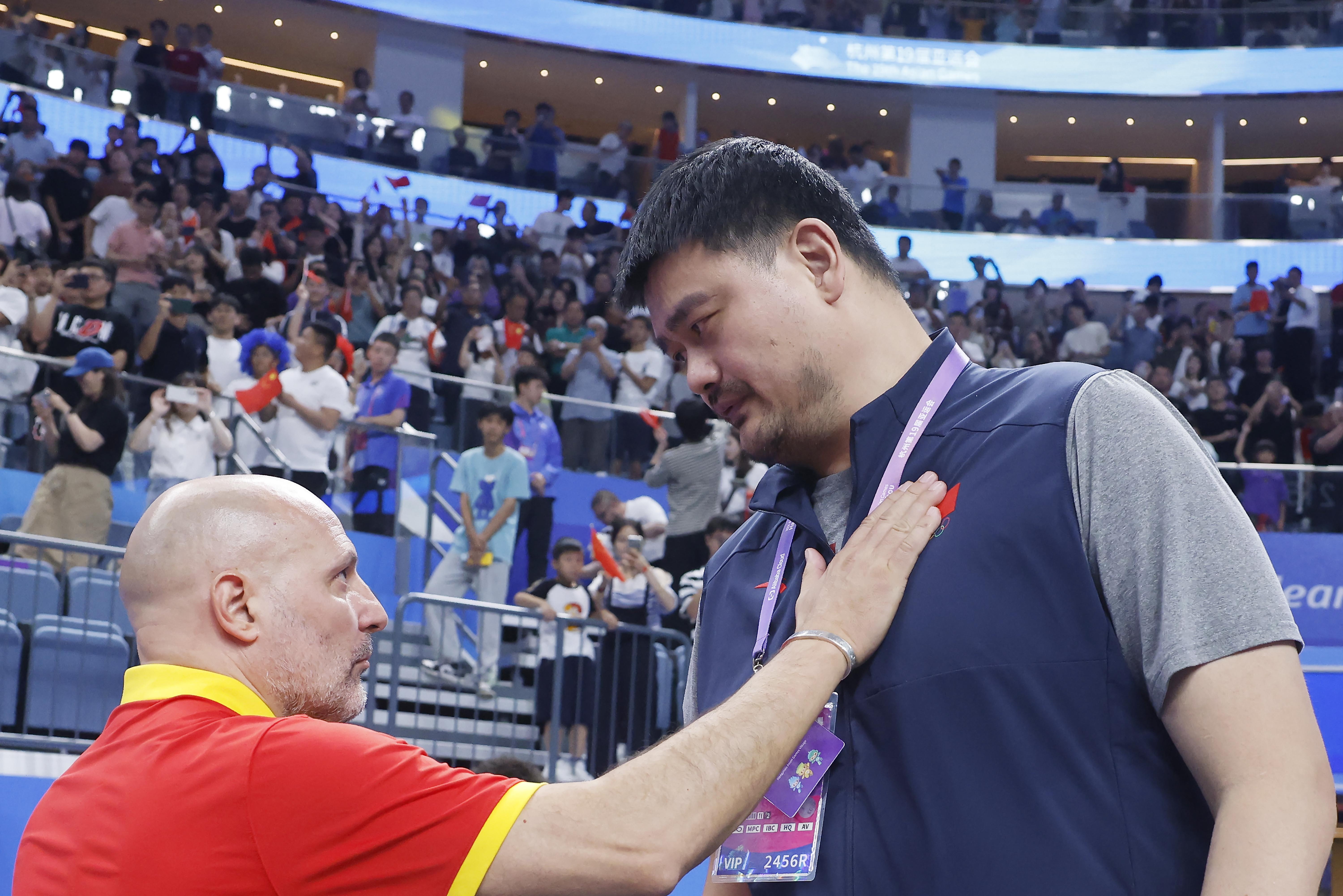 杨毅:乔帅&郭振明不行就想杜锋&姚明 很多人过不好就因老想前任 杨毅:乔帅&郭振明不行就想杜锋&姚明 很多人过不好就因老想前任